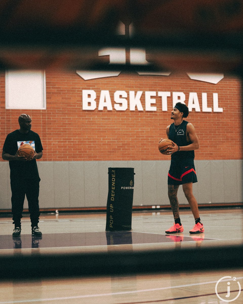 MEdwardsBball's tweet image. Working Late After A Game after you just finished dropping 20+ Points is a Level of Determination and Work Ethic that most NBA Players don’t have!

JP’s Evolution Will Not Be Televised…you gotta just be there! 😎
@_JordanJimenez Always Be There! 🤜🏾🤛🏼

#MonStarLab 😈