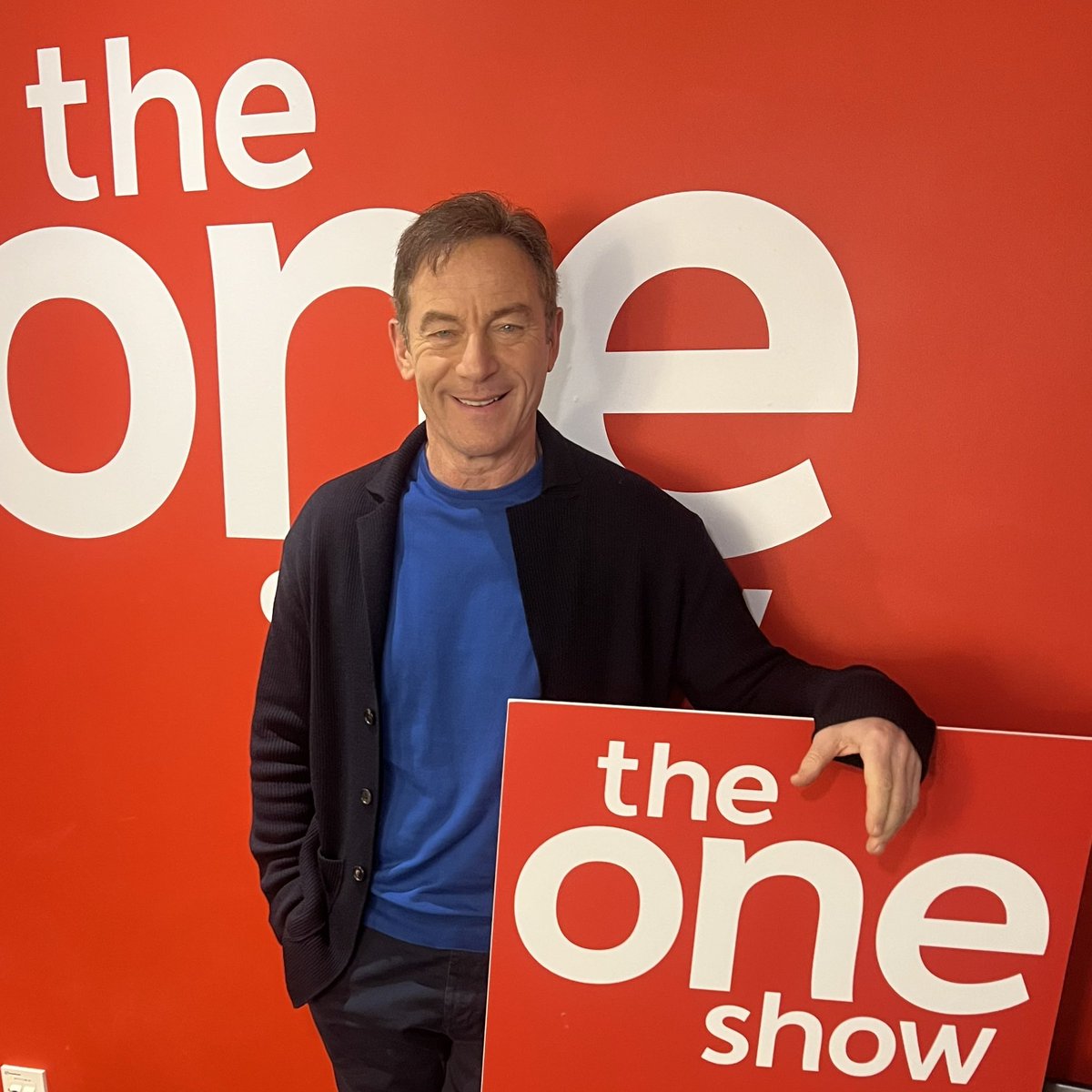 Jason Isaacs is here ready to talk all new #TheWhiteLotus 👀
 
#TheOneShow is live at 7pm 👉 bbc.in/4kkPGQG