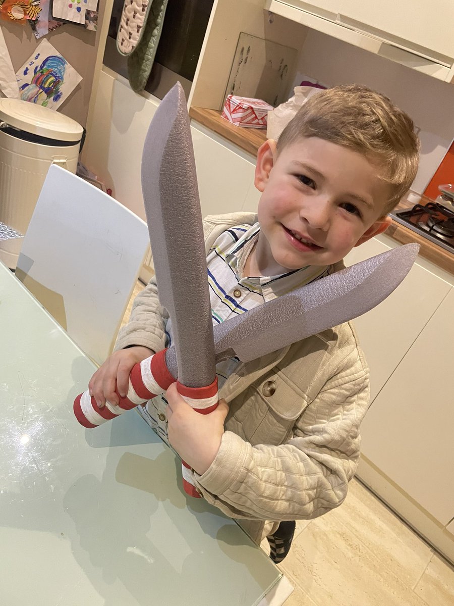 barrylowrie's tweet image. - getting set for @comconaberdeen 🏴 and my boys are super excited to see @brutusbeefcake_ 💈✂️ and @MDMTedDiBiase 💰💵 working progress 🎨 🪡