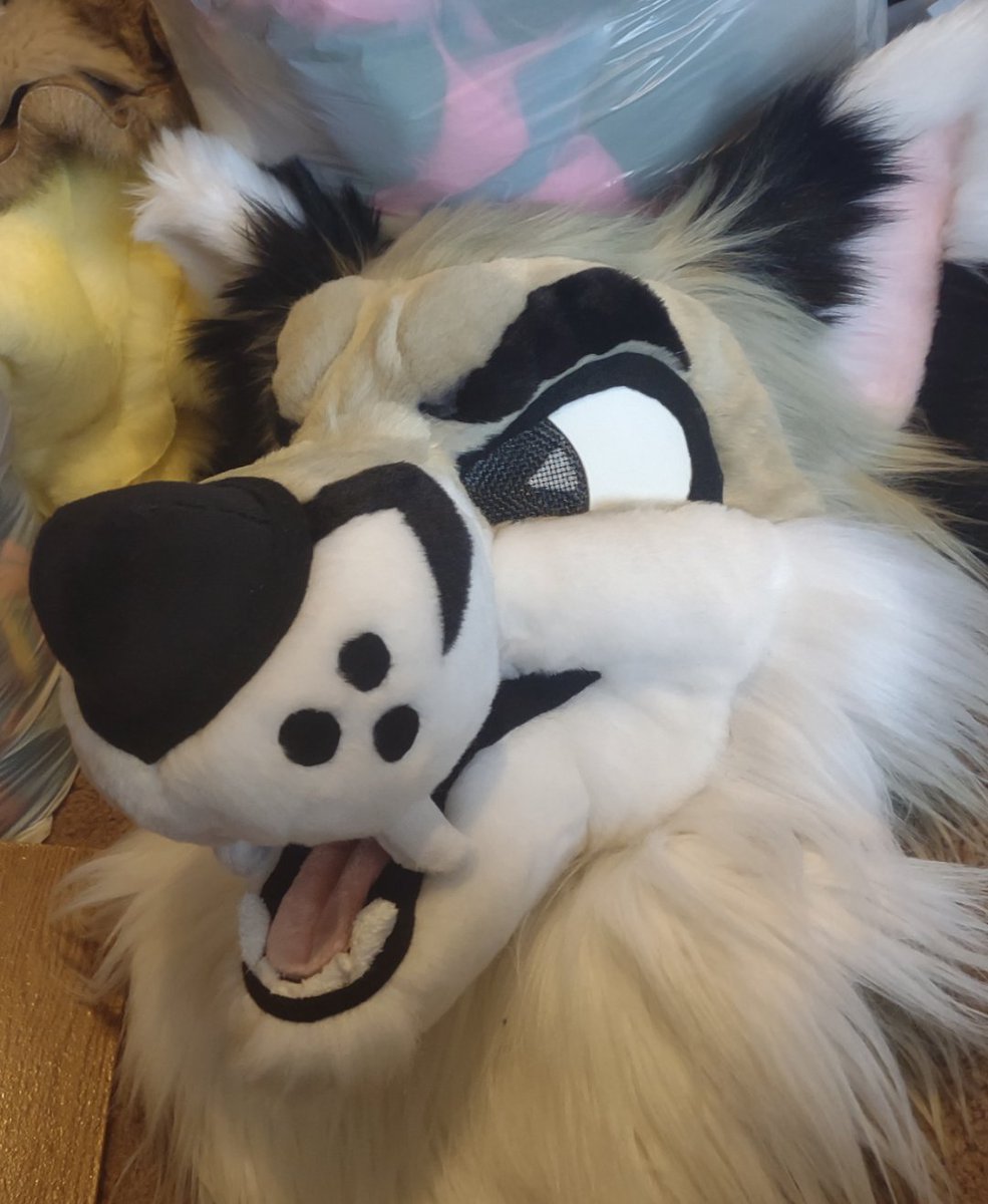 Retro Fursuits tweet media