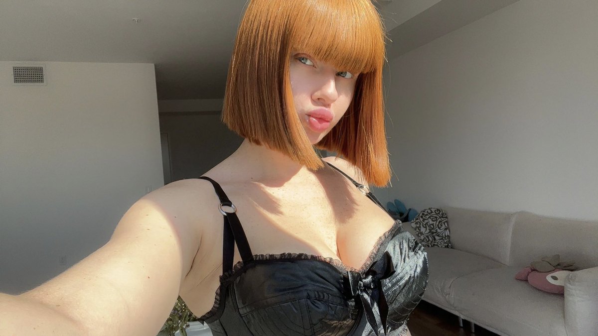 redhead2wet's tweet photo. Ur favorite redhead 💋 https://t.co/78TvRG0Tmx