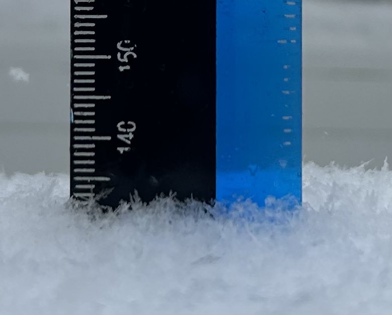 Snow in Paradise as of  3:30pm.  13.2 cm and 4.6 mm water equivalent from my heated rain cone (4.8 cm accumulation in the last hour).  #NLwx @ECCCweatherNL