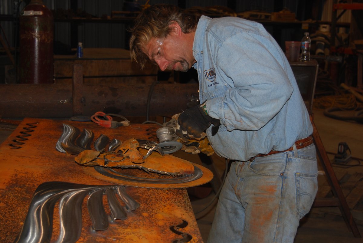 rlwconstruction's tweet photo. On today’s #LegacyFriday, we’re celebrating Tod Wadsworth’s handcrafted artistry! Since the ‘90s, his unique vision has transformed bridges with custom murals, including the iconic Olympic-themed designs on Bangerter I-15 in 2000. #TheLegacyContinues #ConcreteArt #RLWrocks https://t.co/GBWDoxPcWw