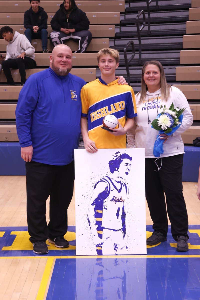 HHSTrojansBBall's tweet photo. Although last night wasn't the outcome we wanted, we still enjoyed celebrating our four seniors and all their accomplishments. #TrojanPride https://t.co/LX13f6HZ8l