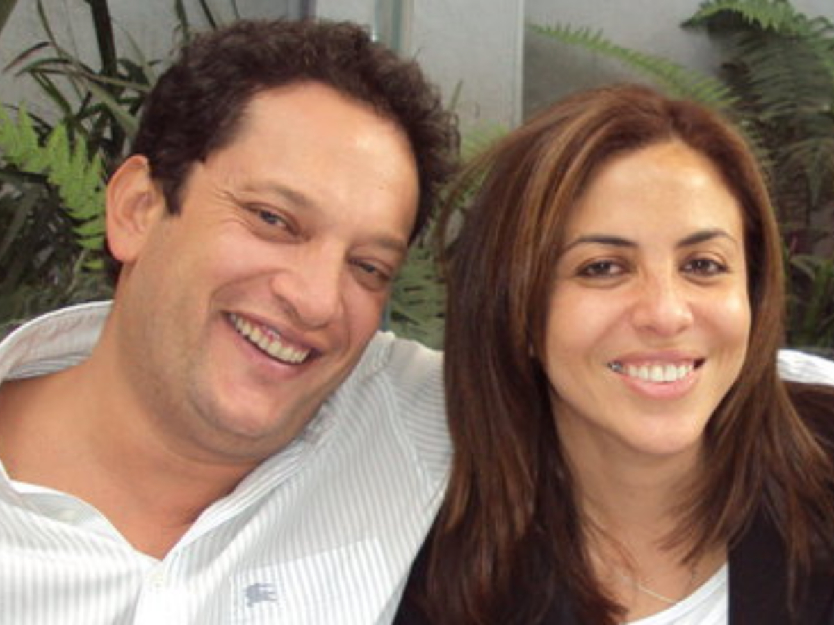 #Investigación Cielo González Villa y Germán Trujillo Manrique son una pareja condenada por apropiarse y desviar plata pública en temas como la alimentación escolar y el agua.

Aun así, han tenido beneficios judiciales y lograron una millonaria fortuna. Va 🧵