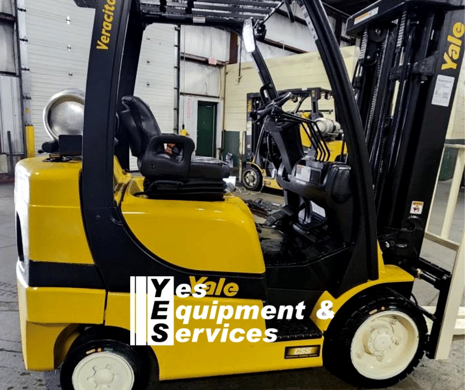 This 2023 Yale GLC060VX LP Gas Cushion Tire Lift Truck features Self Energizing Drum Brakes, 2.4L PSI Engine, Optical Sensing Low LP Fuel Indicator, Swing out LP Tank Bracket, Heavy-Duty Anti-Clog Radiator, and KeySwitch Start. Learn more at bit.ly/3PU4eZz.