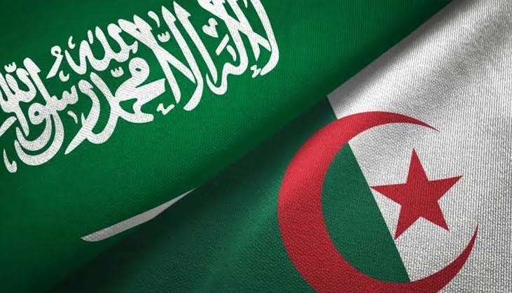 دام عزك يا وطن
نبارك لخادم الحرمين الشريفين الملك سلمان بن عبدالعزيز و ولي عهده الأمين محمد بن سلمان والشعب السعودي الأصيل الغالي بأسمى آيات التبريكات بمناسبة عيد التأسيس للمملكة العربية السعودية الغالية على قلوبنا فخر الأمة الإسلامية مركز العالم الإسلامي