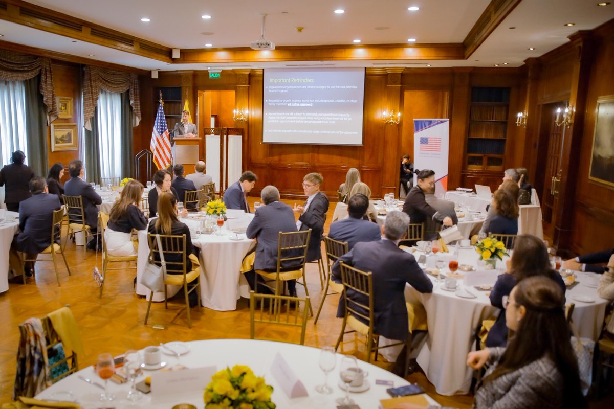 El mercado de los EE.UU. se abre a las empresas ecuatorianas. El #EmbArtBrown se reunió con inversionistas de Ecuador para promover el “SelectUSA Investment Summit 2025”, un evento que permitirá a los empresarios del 🇪🇨 conocer la amplia gama de oportunidades de inversión y