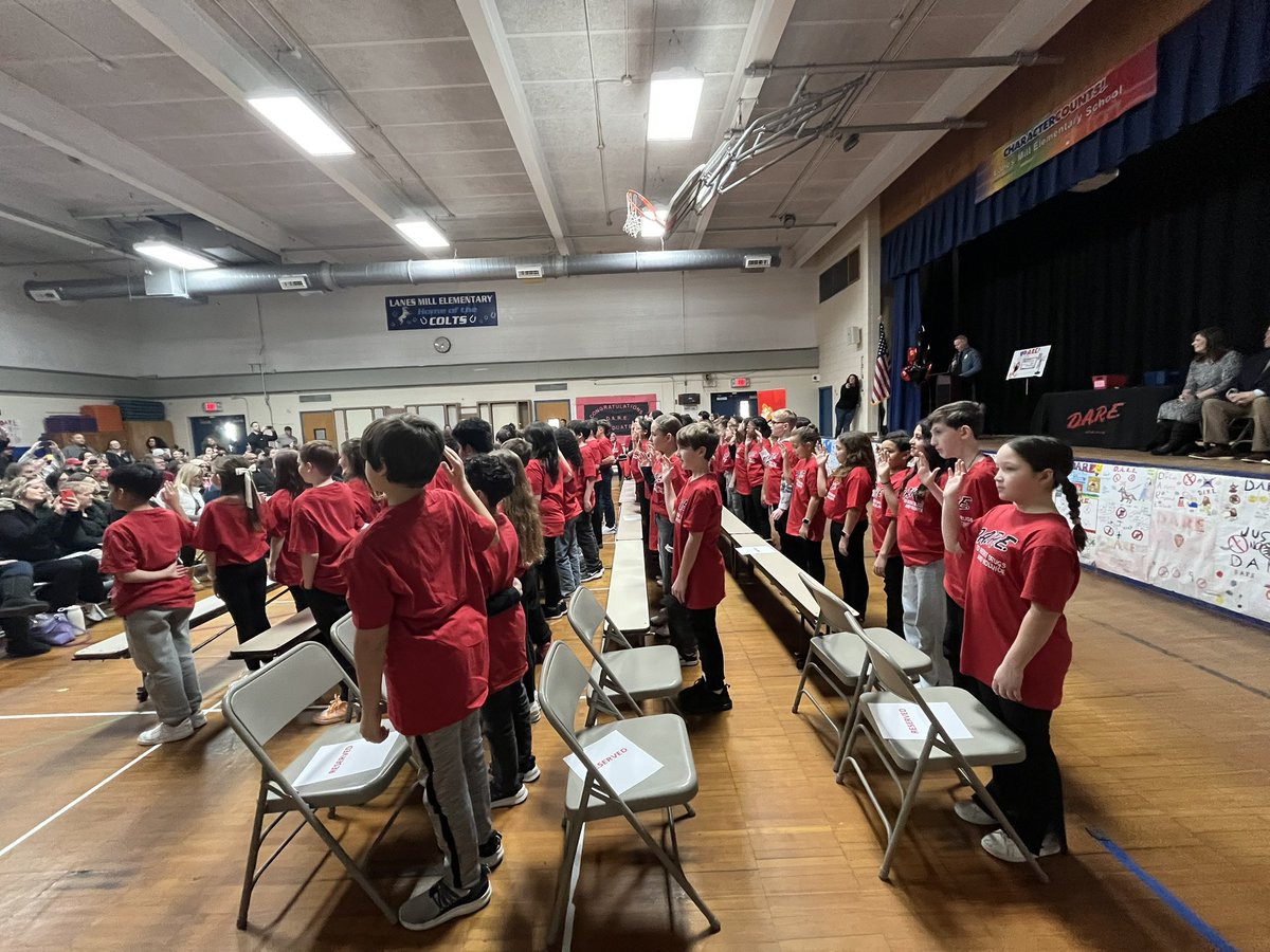 Congratulations Fifth Grade DARE Graduates ♥️ #ColtsUp <a href="/LMESColts/">LMESColts</a>