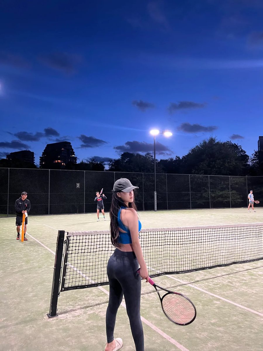 RubyStork's tweet image. play time🏓