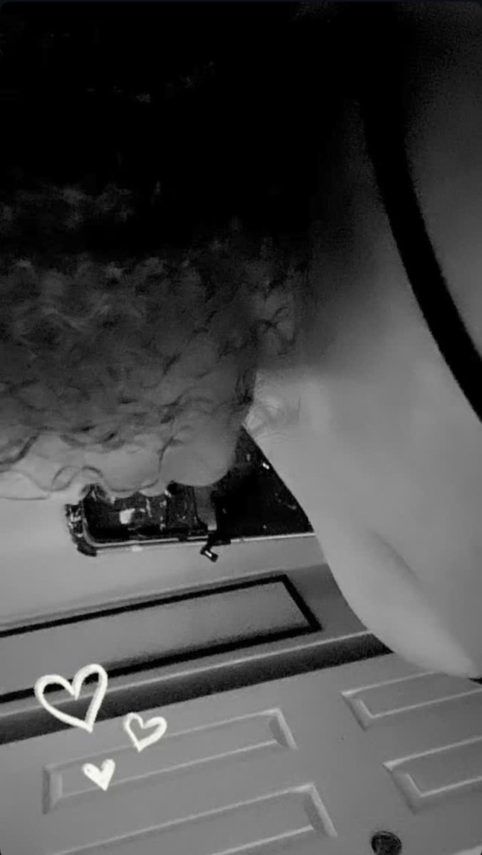 Who can send me 200?? Come one piggy’s cough up! #findombaby