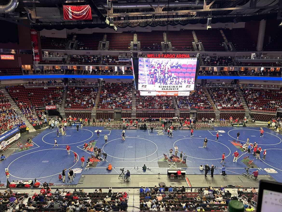 Day 3 of the IHSAA state wrestling tournaments

Semifinals and Blood Round

1:30-Class 1A (sporadic coverage wrapped around the 5 area wrestlers remaining) 

6:00-Class 2A 

<a href="/DaveAnderson23/">Dave Anderson</a> and I on the call

Radio-94.9 FM/99.1 FM/1240 AM/100.5 HD-2
Web player.listenlive.co/34501