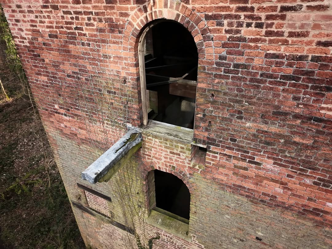 GroundAirPhoto's tweet photo. The very enigmatic Seldom Seen Engine House in the Moss Valley. A building with a rich but sad history. Always well worth a visit.
#plumbley #colliery #pond #disaster #heritage #walks #in #the #moss #valley https://t.co/spMEwEFULm