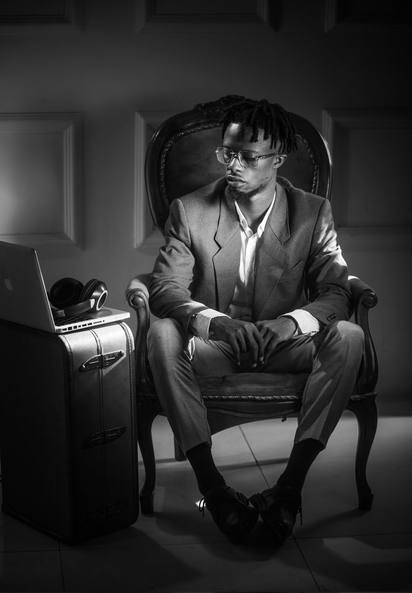 mr_monyanyo's tweet photo. Je pense que la mission de l’être humain devrait être l'atteinte et le dépassement de soi.

Cependant, il est essentiel de respecter le processus pour y parvenir.

It's my f*ckin' birthday!🎉

Gloire et honneur aux ancêtres et à la nature.
#Monyanyo #LeKreatyf #process https://t.co/0VIG68FcJR