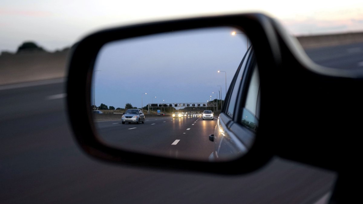 BuyItOnlineLtd's tweet image. New to Driving? Don&apos;t forget to check your wing mirrors regularly. It&apos;s a habit that could save lives. #NewDriverTips #WingMirrors