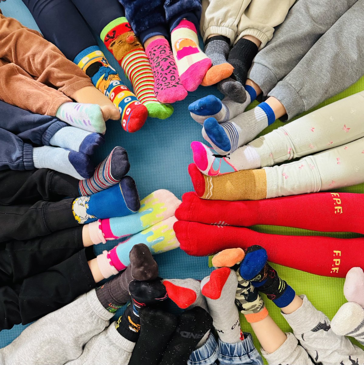 Mrs. Walker (@mrswalkerocsb) on Twitter photo Celebrating uniqueness 💖🧦<a href="/StAnneOCSB/">St. Anne School</a>
#CrazySocks #DareToBeDifferent #ocsbKindness Celebrating uniqueness 💖🧦<a href="/StAnneOCSB/">St. Anne School</a>
#CrazySocks #DareToBeDifferent #ocsbKindness