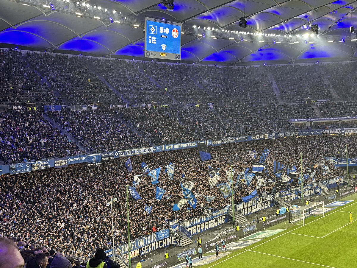 Toppkamp i 2. Bundesliga. Overkjøring og 3-0 - øl og wurst. Denne gjengen fortjener mer. Aldri hatt mer gåsehud. Enorm opplevelse.