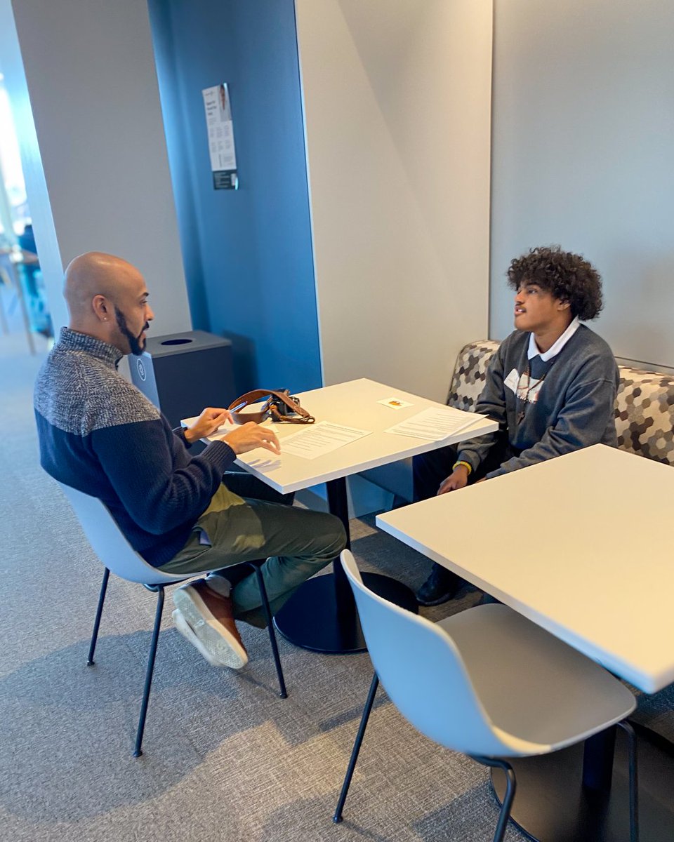 brownu_csp's tweet image. ✨Mentor Match Day✨

Last month our Scholars were matched with their mentor! Throughout the program Scholars will receive one-on-one support from the mentor.