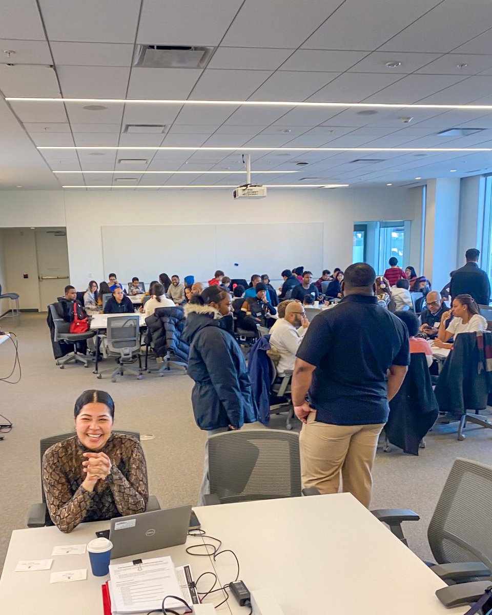brownu_csp's tweet image. ✨Mentor Match Day✨

Last month our Scholars were matched with their mentor! Throughout the program Scholars will receive one-on-one support from the mentor.