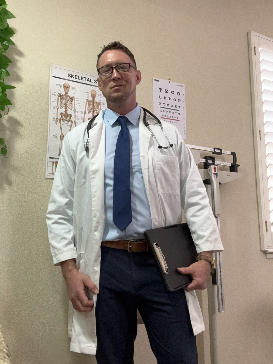 PierceParisXXX's tweet photo. Playing a doctor today! https://t.co/Xk1JXA46WA