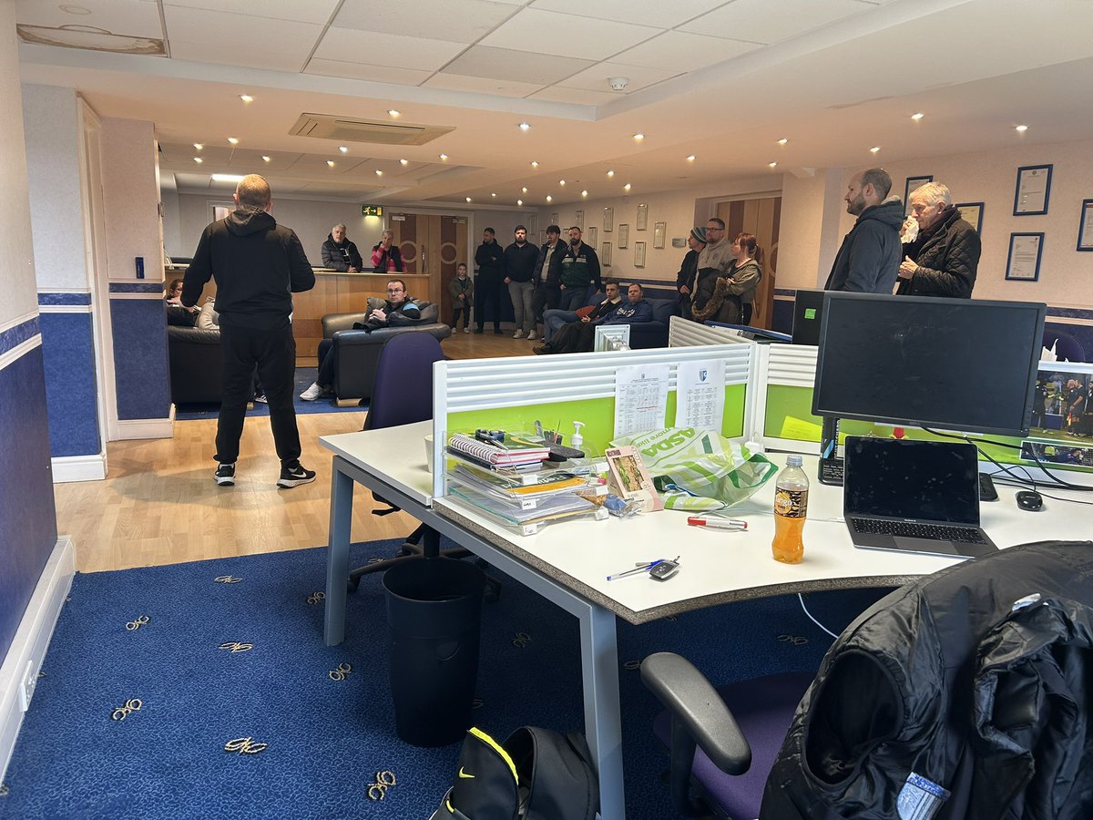 Daniel Lambert tweet media