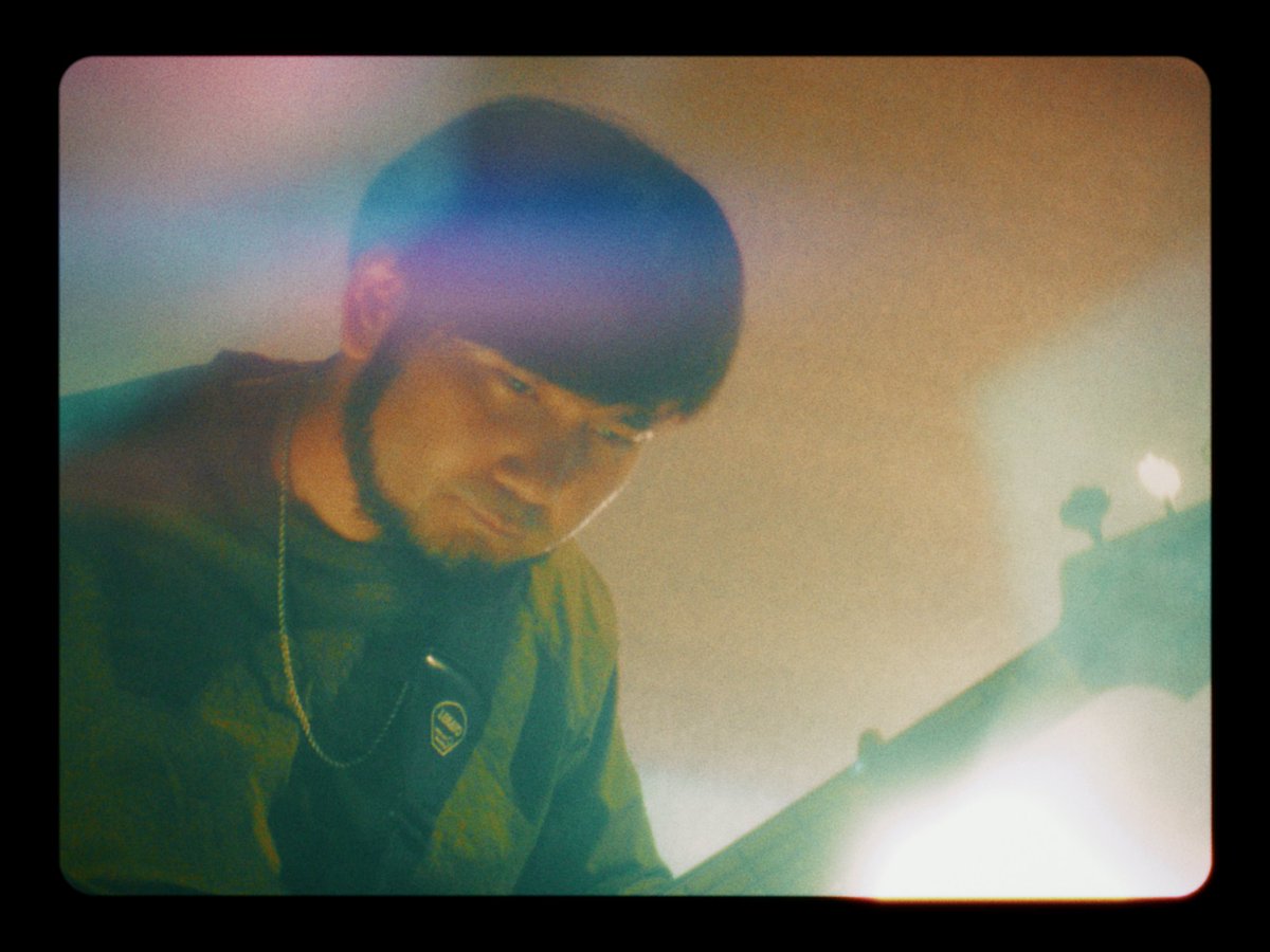 poisonpoppepper's tweet photo. どこを切り取っても綺麗なんです。

『Carey』MV
https://t.co/PnsZluBEJm https://t.co/mP9xJHVy9Z