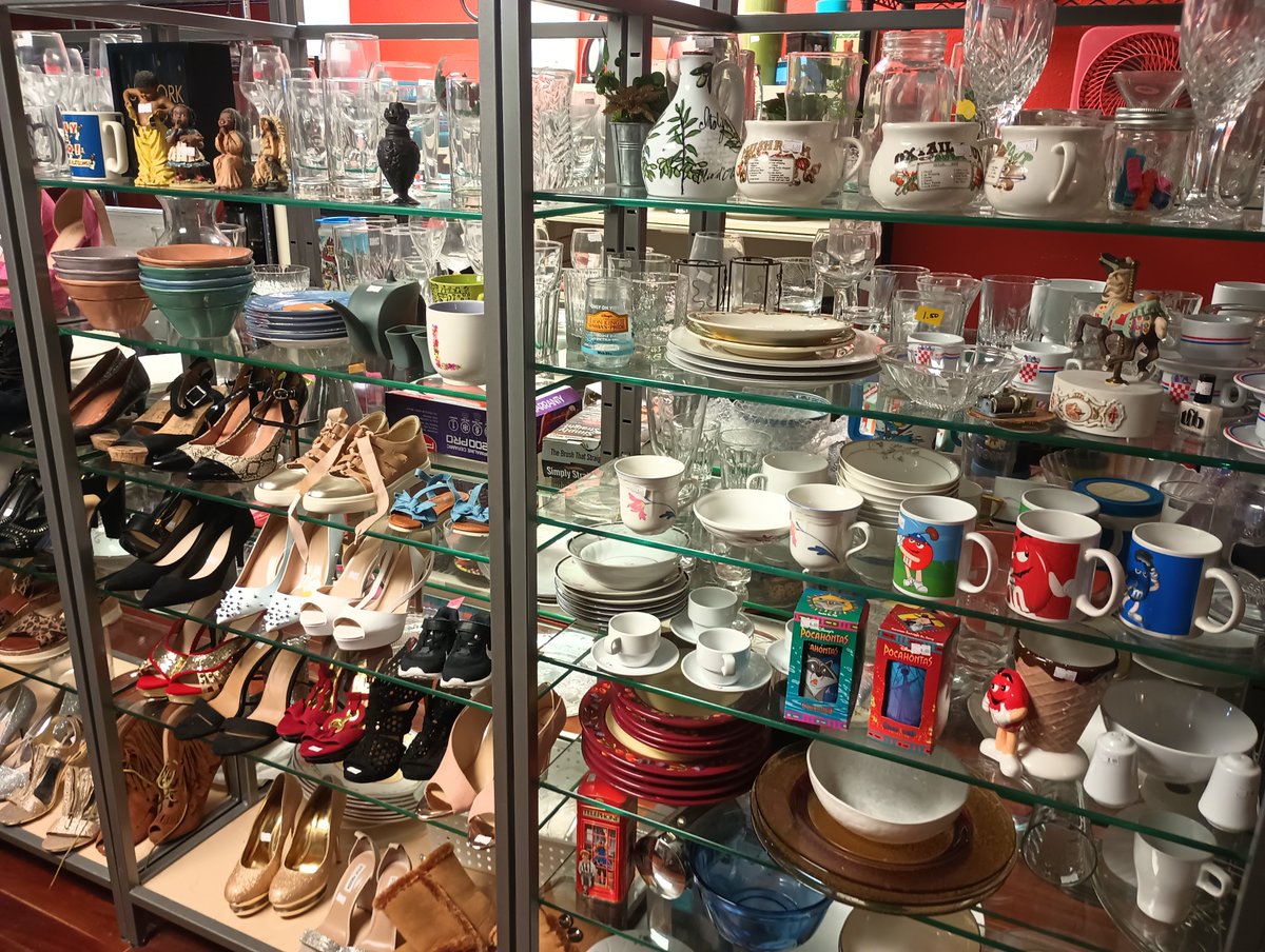 Checkout our new items!

Financing available!
328 W Robertson st in Brandon

#BrandonFL #Tampa #Tampabay  #Valrico #RiverviewFl #bloomingdalefl #Furniture #Household #collectibles #thriftstore  #seffnerfl  #riverviewfl #plantcityfl #gibsintonfl #apollobeachfl  #lakelandfl  #toys