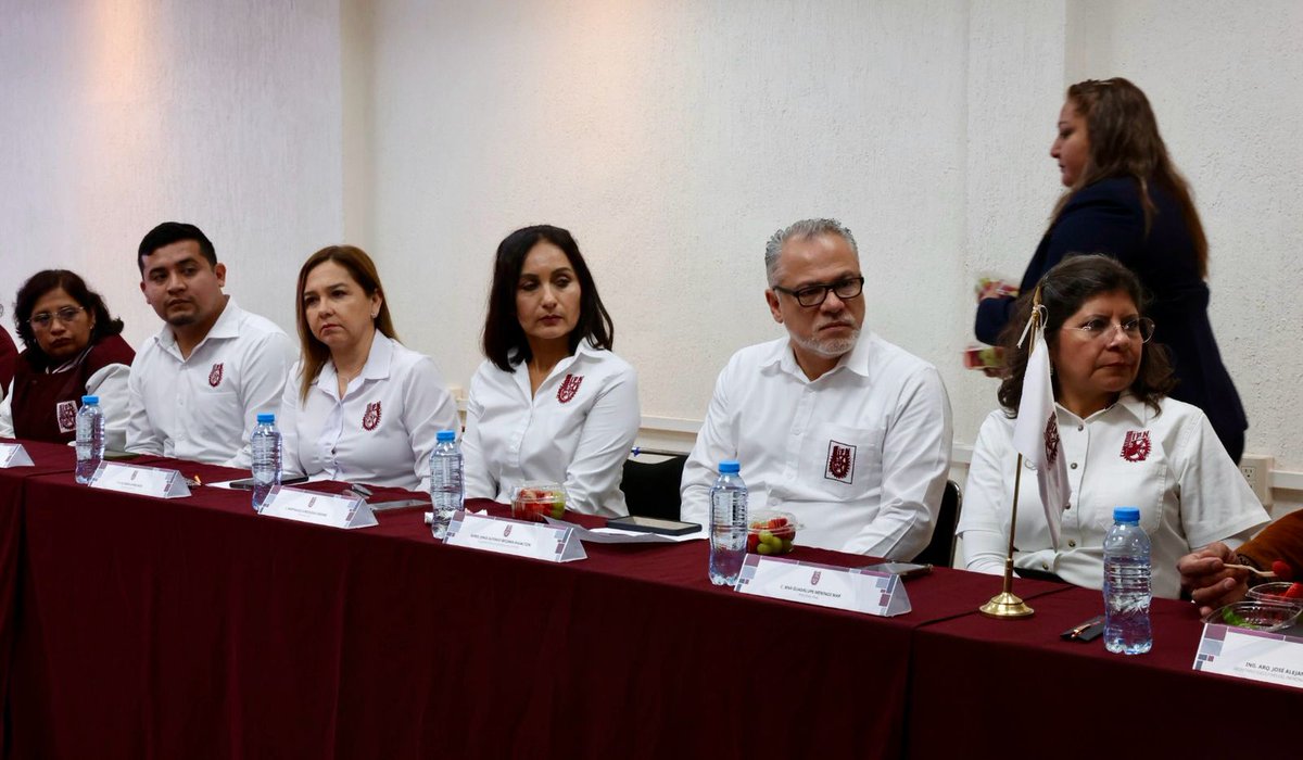 La misión del #IPN se completa con la tarea que realiza el <a href="/CVDR_TampicoIPN/">CVDR Tampico IPN</a> donde se fortalece el puente con empresas, gobiernos y sociedad civil. Como parte del objetivo de conocer a fondo su labor, nuestro director general, secretarias y secretarios visitaron este importante