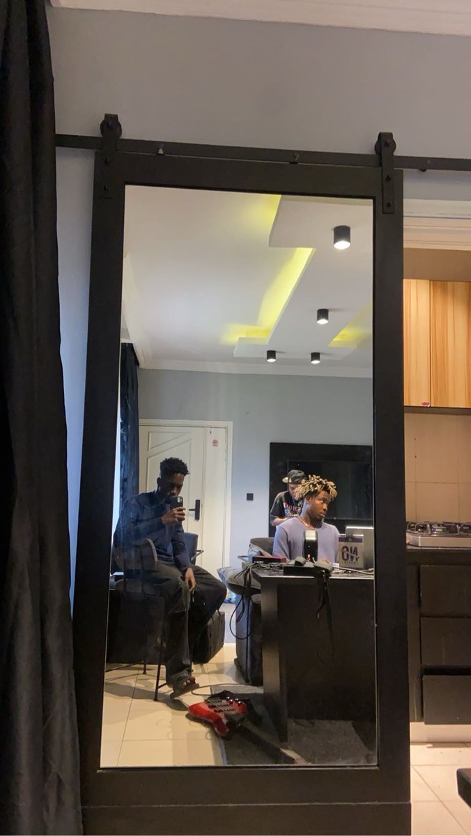 sexophonist touch for the icon @BellaShmurdah 
shoutout to my king <a href="/wondahworks/">WONDAH</a> 🤞🏽
thank you for putting me on🥀
and my brother @cuzzimusic on the strings🤞🏽
cc: <a href="/iamtheOsagie/">Osagie Osarenkhoe</a> 👑