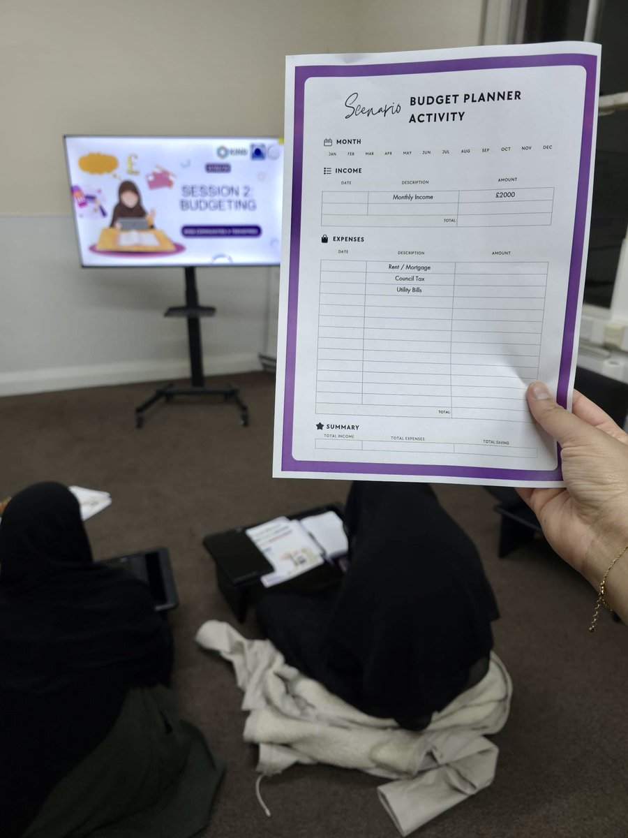 kindcommunities's tweet image. Excited to learn about budgeting today at our ‘Money Talks’ class! 💰#preston #budgeting #youngaduktfinance #lifeskills