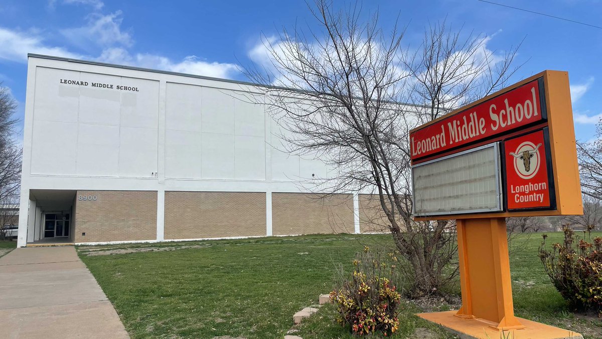 Welcome to the Leadership Academy Network, Leonard Middle School! We are excited to work together as we expand our network and continue in the pursuit of growth and success for all students. Please join us in welcoming the Longhorns to our LAN community!

#LANcommUNITY