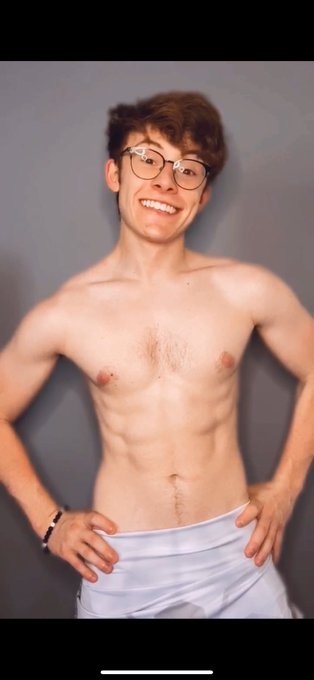 1 pic. Gym progress is going well definitely can no longer connect my thumb and pointer finger around