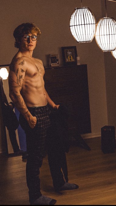 2 pic. Gym progress is going well definitely can no longer connect my thumb and pointer finger around
