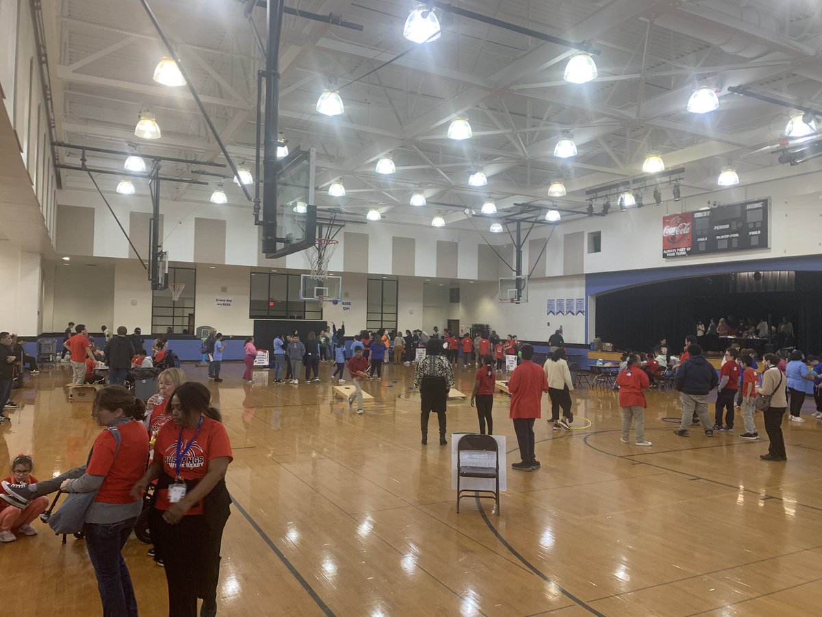 Big few weeks around <a href="/FCS_HealthPE/">FCS Health & PE</a> as <a href="/RoswellHighSch/">Roswell High School</a> and <a href="/elkinspointe/">Elkins Pointe MS</a> hosted Special Olympics Hoops for Heart Events- proud of our Special Olympics Student Athletes for championing Heart Health! ❤️<a href="/GeorgiaAHA/">GeorgiaAHA</a>