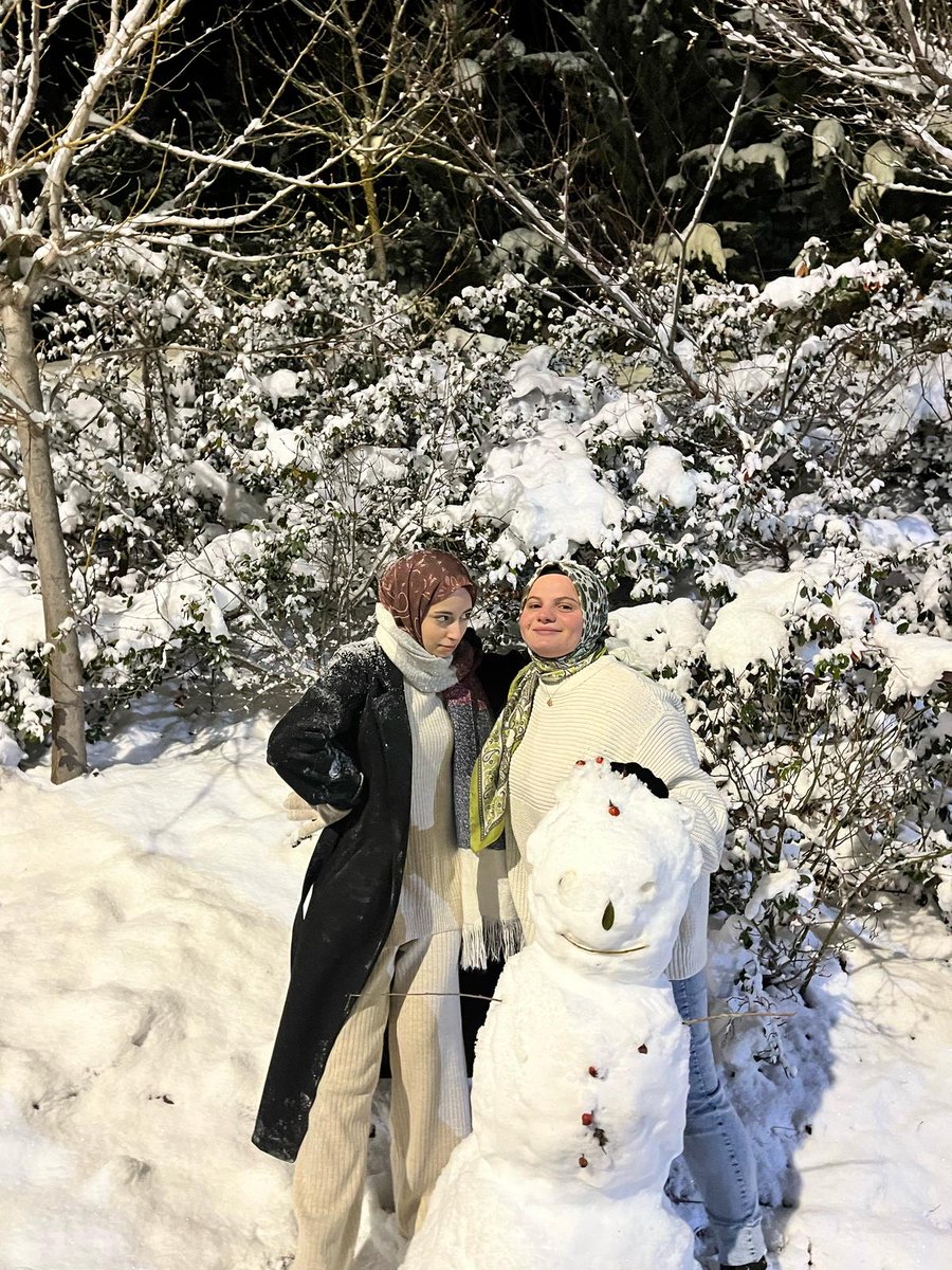 Herkes manitiyle kar postu atarken bizim nasibe düşen kskskskssnhsjsjsjsj
 <a href="/aleynaaozturks1/">Aleyna🪽</a> ❤️ pek sevdiğim hanımefendi.