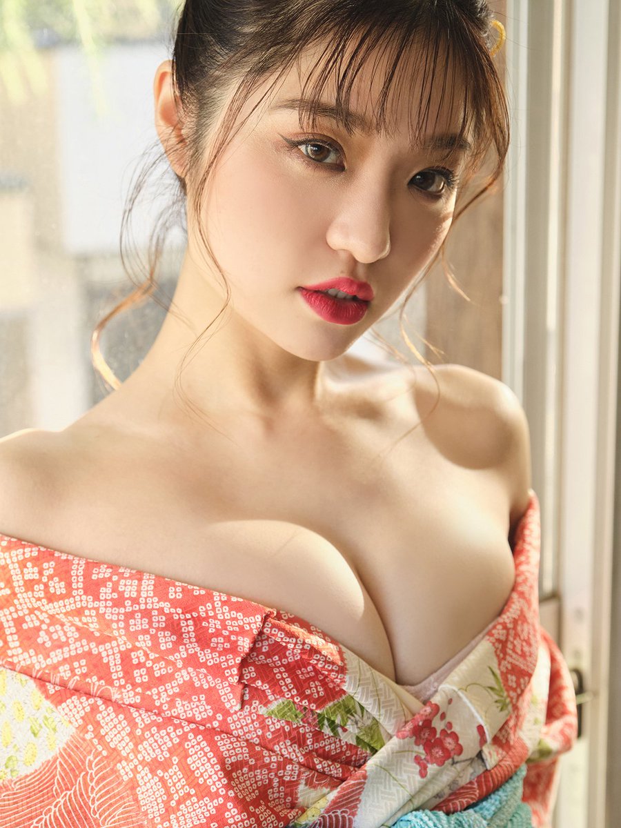 Ex-member Kozue