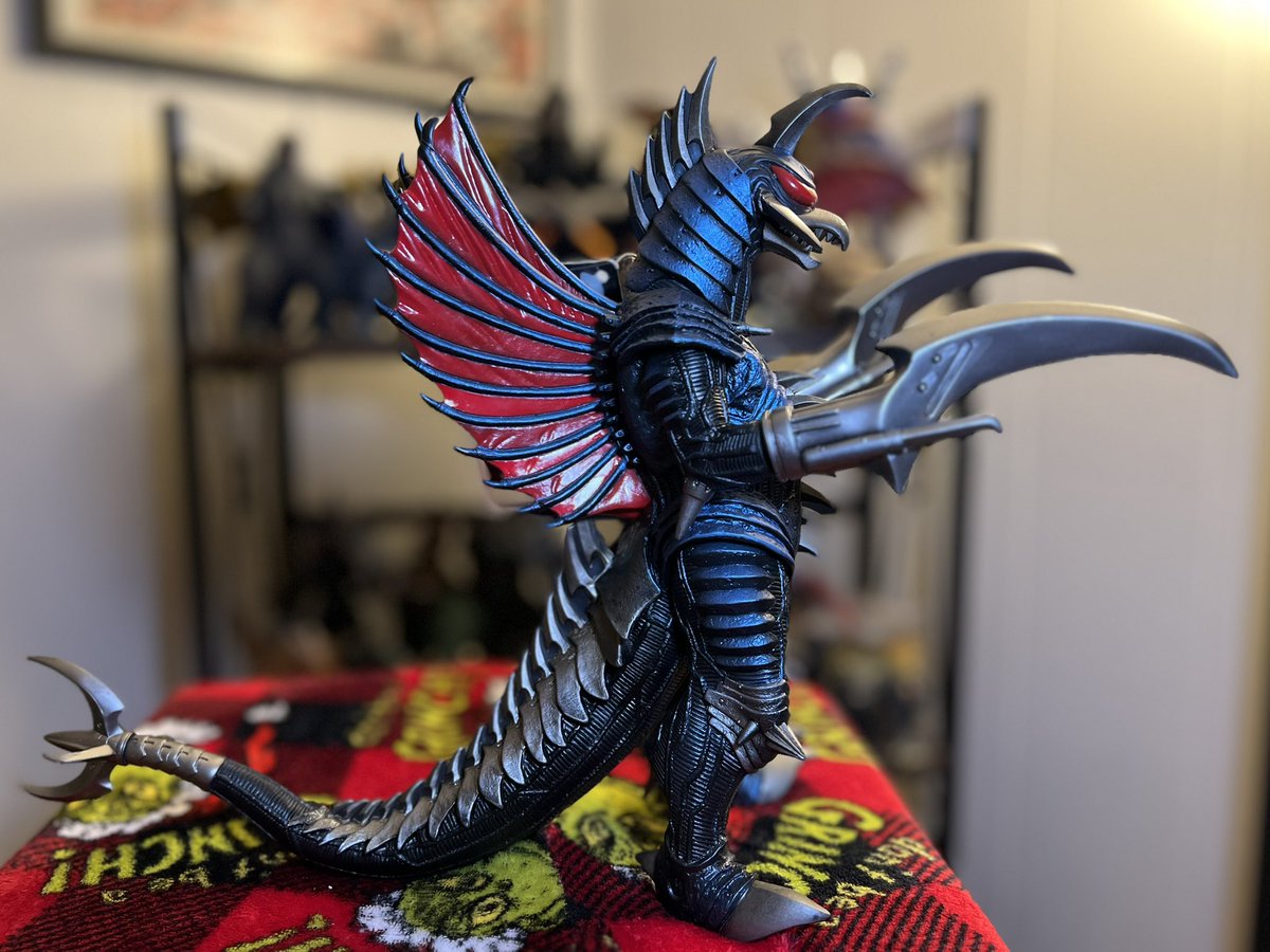 Joining the collection is Gigan (2005 ver. 12") from the film 'Godzilla: Final Wars' (2004).
#BandaiMovieMonsterSeries #GodzillaFinalWars #Gigan 
#Godzilla #GodzillaCollection #GodzillaCollector #GodzillaFan