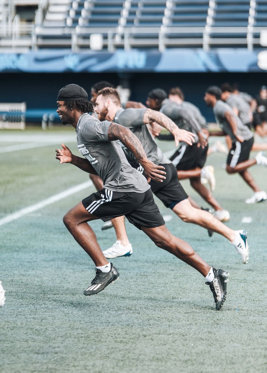 preston thompson tweet media