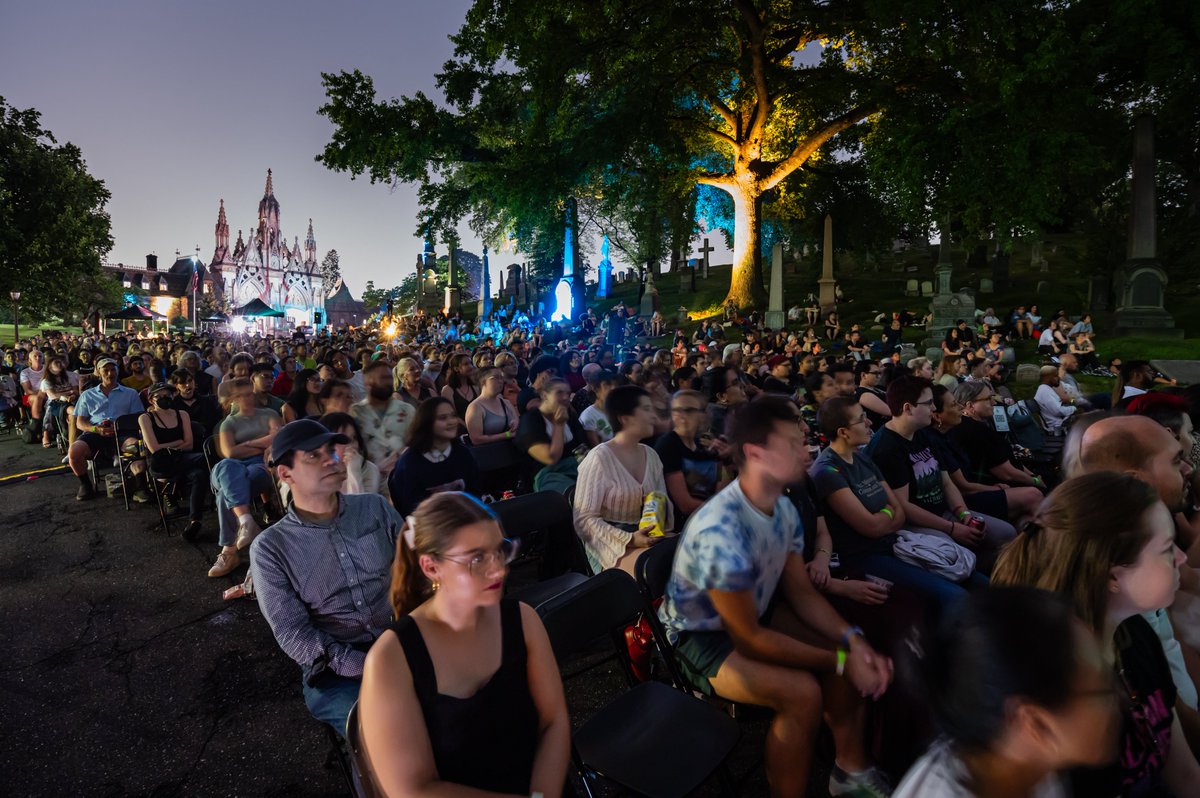 There's officially only ONE WEEK LEFT until feature and short submissions the 2025 Summer Series close next Friday, February 28th! ⏳ rooftopfilms.com/submit