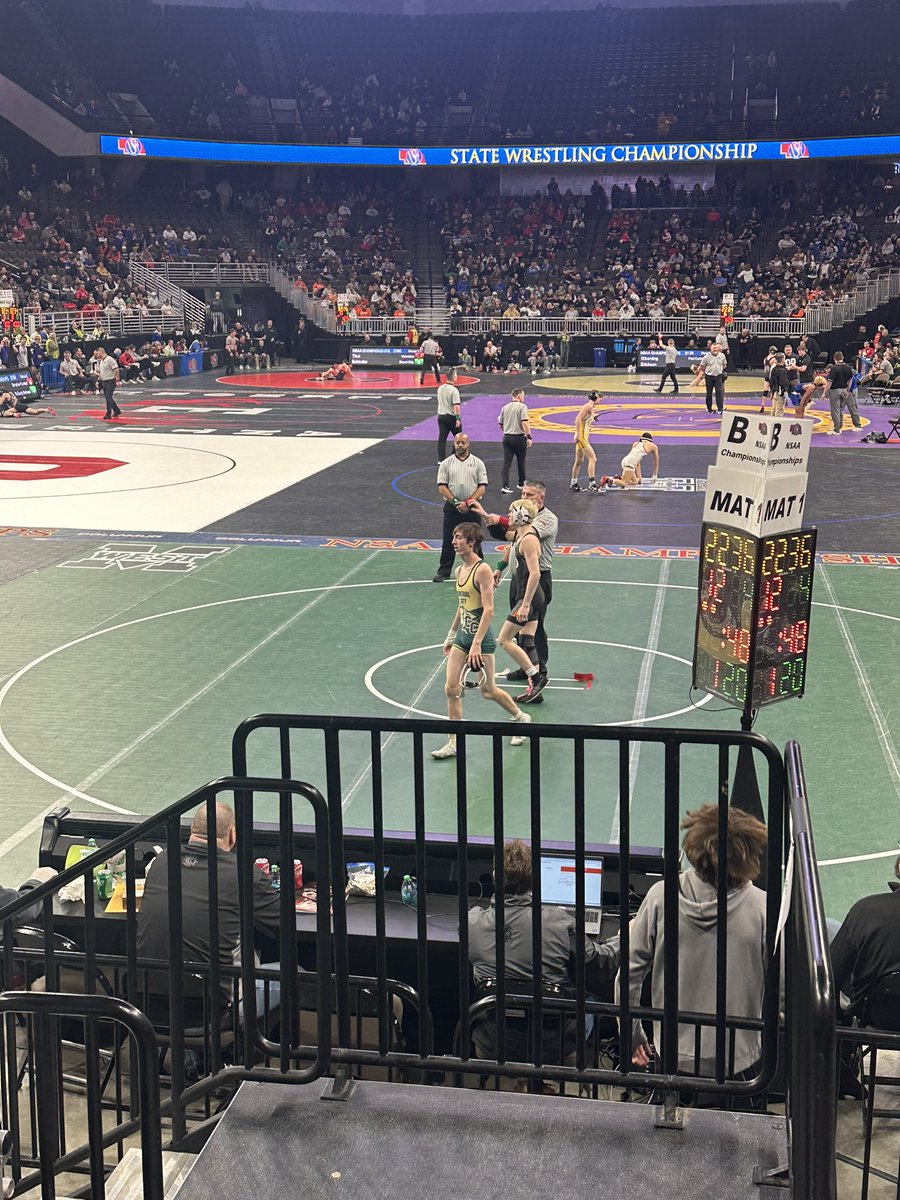 Talon Belding gets the 2nd period pin and moves into the heart break round later tonight. Good luck Talon!!!! #orangemenwrestling