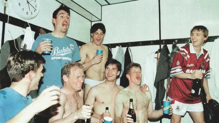 steve_solway's tweet photo. @MartinAllen1965 Remember this bruv what was u singing ? ⚒️🍺 https://t.co/ndZTAhPrx7