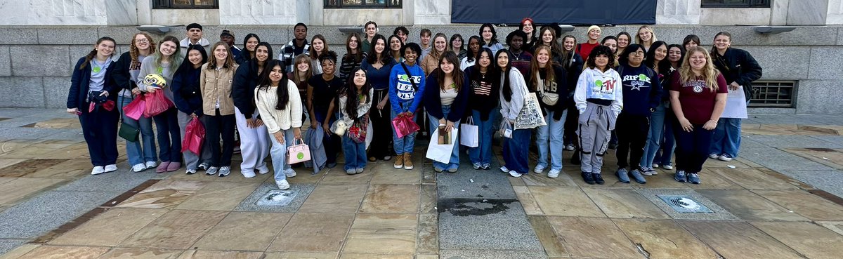 SGH_Humanities's tweet image. Siegel Humanities Academy  at the Frist.