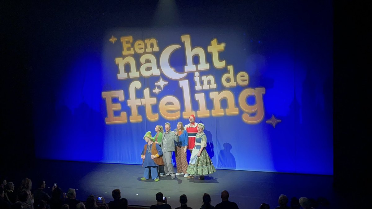 Een #NachtInDeEftelimg was écht een top voorstelling!! Leuke referenties maar zowat bijna alle characters van de #Efteling zelfs de Charlatans Werden genoemd!! Leuk detail!!

Ga dit zeker zien!!

<a href="/Efteling/">Efteling</a> <a href="/Pretpakhuis/">HET PRETPAKHUIS</a>