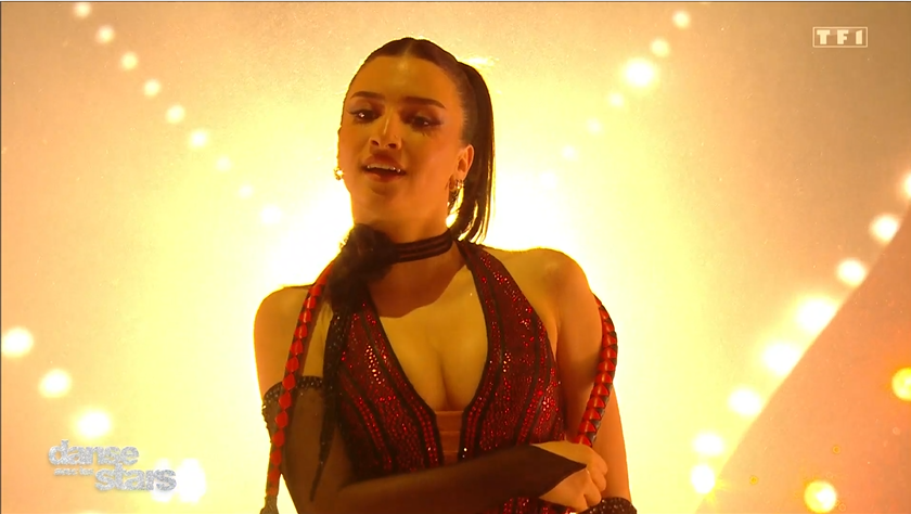 NewsTVReal's tweet photo. Lénie ne laissera aucune miette, elle est là pour tout prendre. #DALS https://t.co/0j8yVVzsGH