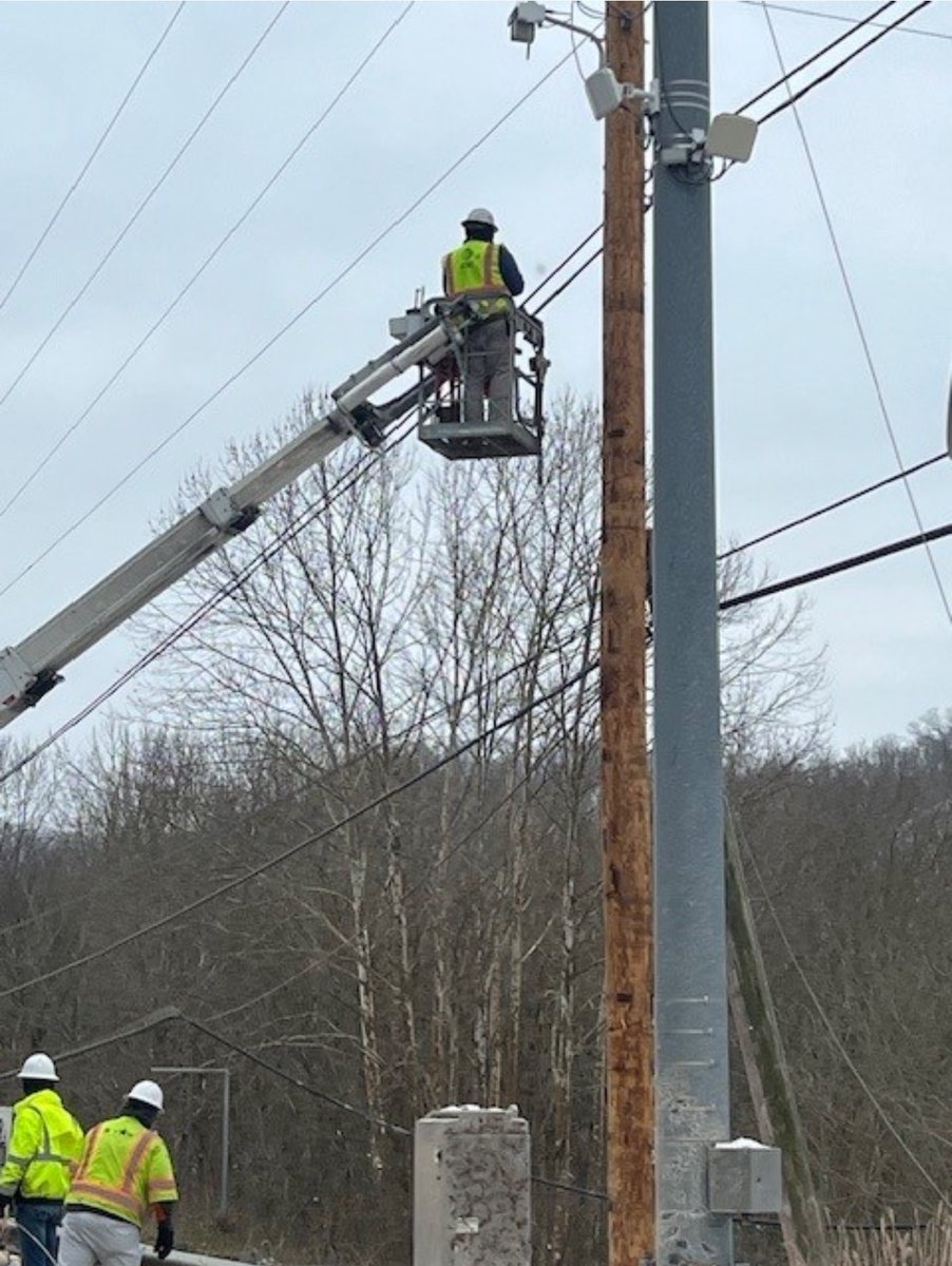 Kentucky experienced significant flooding &amp; extreme cold during the past week. Thankful for our <a href="/FirstNet/">FirstNet, Built with AT&T</a> assets, our awesome collab with <a href="/KentuckyEM/">KYEM</a> &amp; our incredible <a href="/ATT/">AT&T</a> teams who are working hard to make repairs &amp; keep our customers connected! Proud to be an #ATTEmployee!