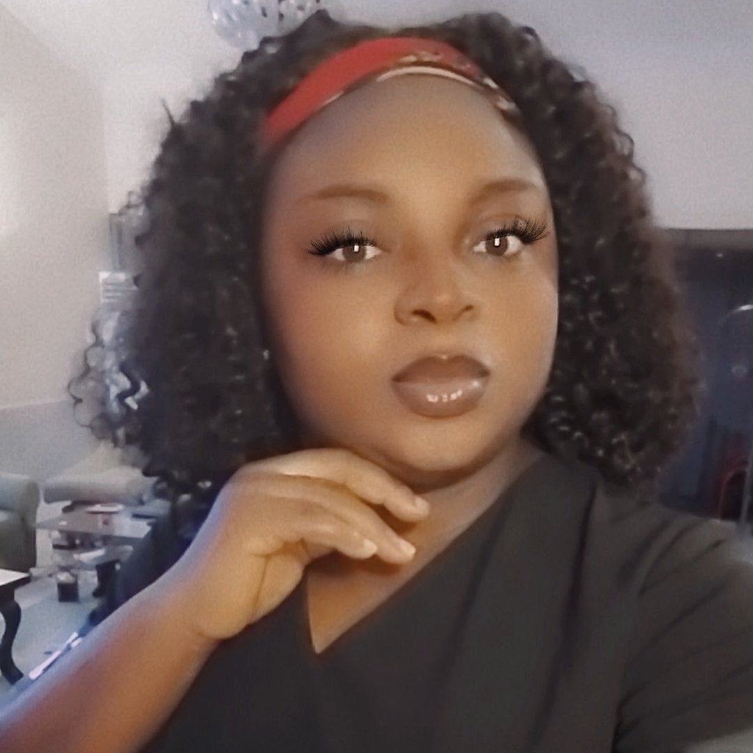 #NewProfilePic

T.G.I.F 🌹🌹🌹