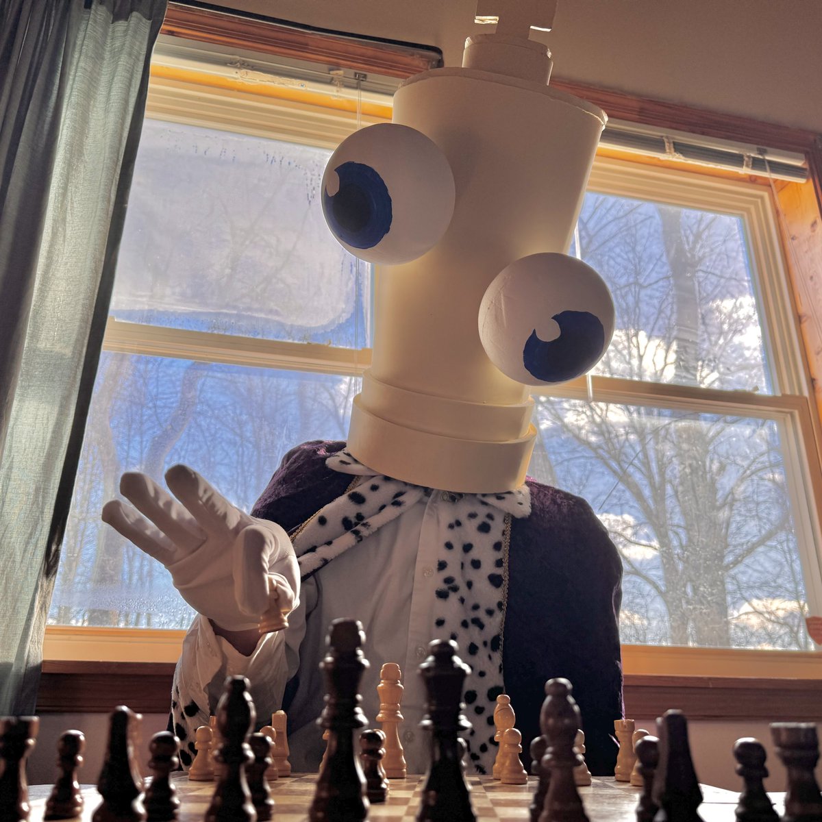 Lyscha23's tweet image. “Checkmate!! Wait… why isn’t the game over?” #kinger #tadc #chess #cosplay