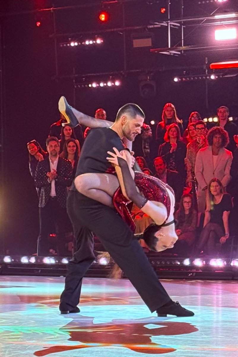 stee29293939's tweet photo. J’ai pas les mots 😍 #lenie #DALS https://t.co/RbC08hqWMV
