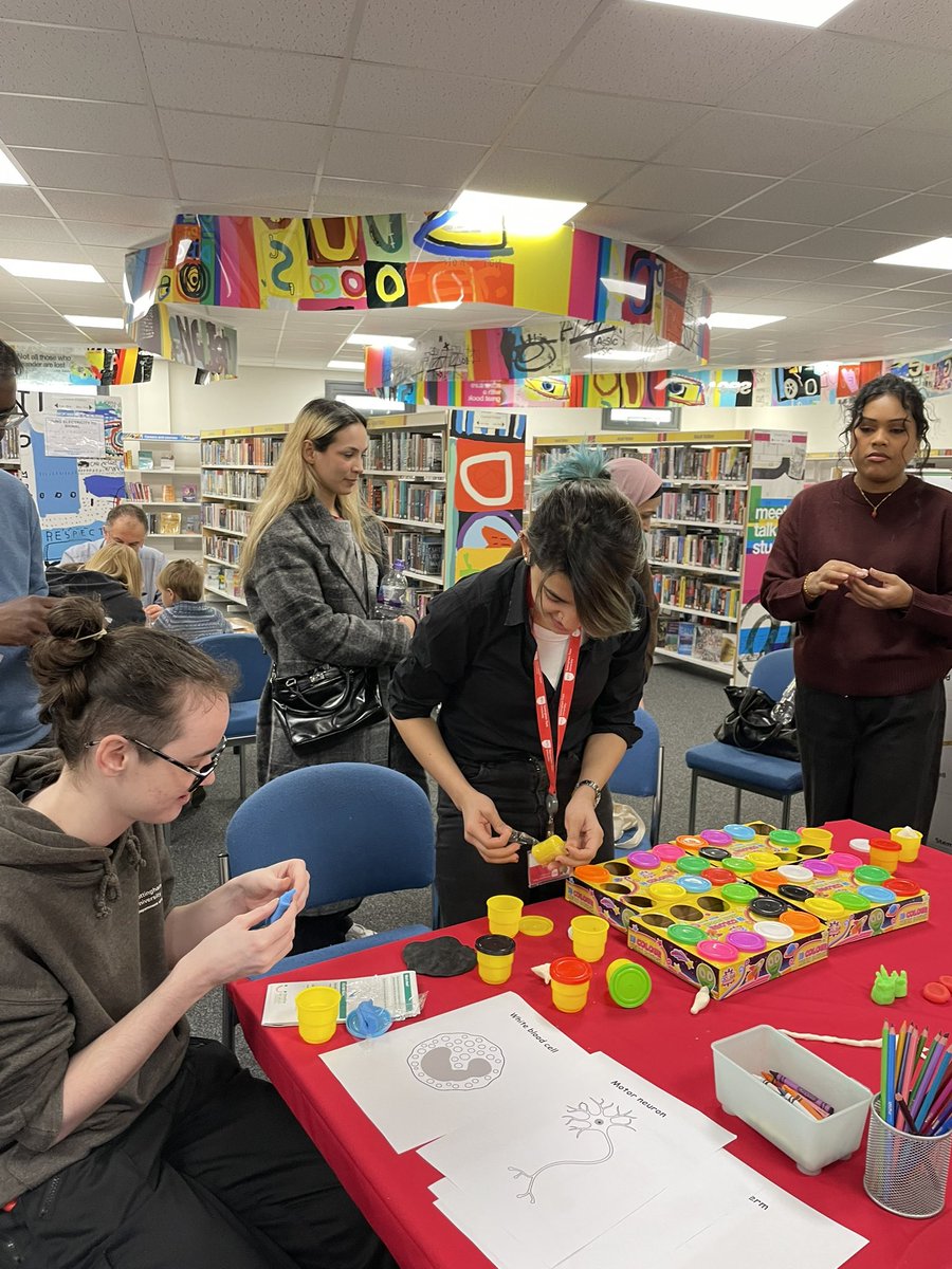 ottaviani_s's tweet image. What a great morning of science fun @NottsFOSAC 🧬 🧫 🧪 Thanks to all wonderful kids and parents that came along and got involved in many fun science activities! Thanks to all @NTUSciTech students and staff from @NTUBIOSCIENCES and @NTUEng that made it happen!