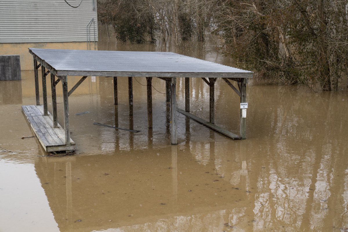 KYDOCJT's tweet image. 📷 FLOOD UPDATE 📷The waters are finally starting to recede at our Boonesboro Range after heavy rain and snow earlier this week left it submerged. 📷Check out these photos from Tuesday to see the impact! 📷 #FloodUpdate #DOCJT #TeamKentucky